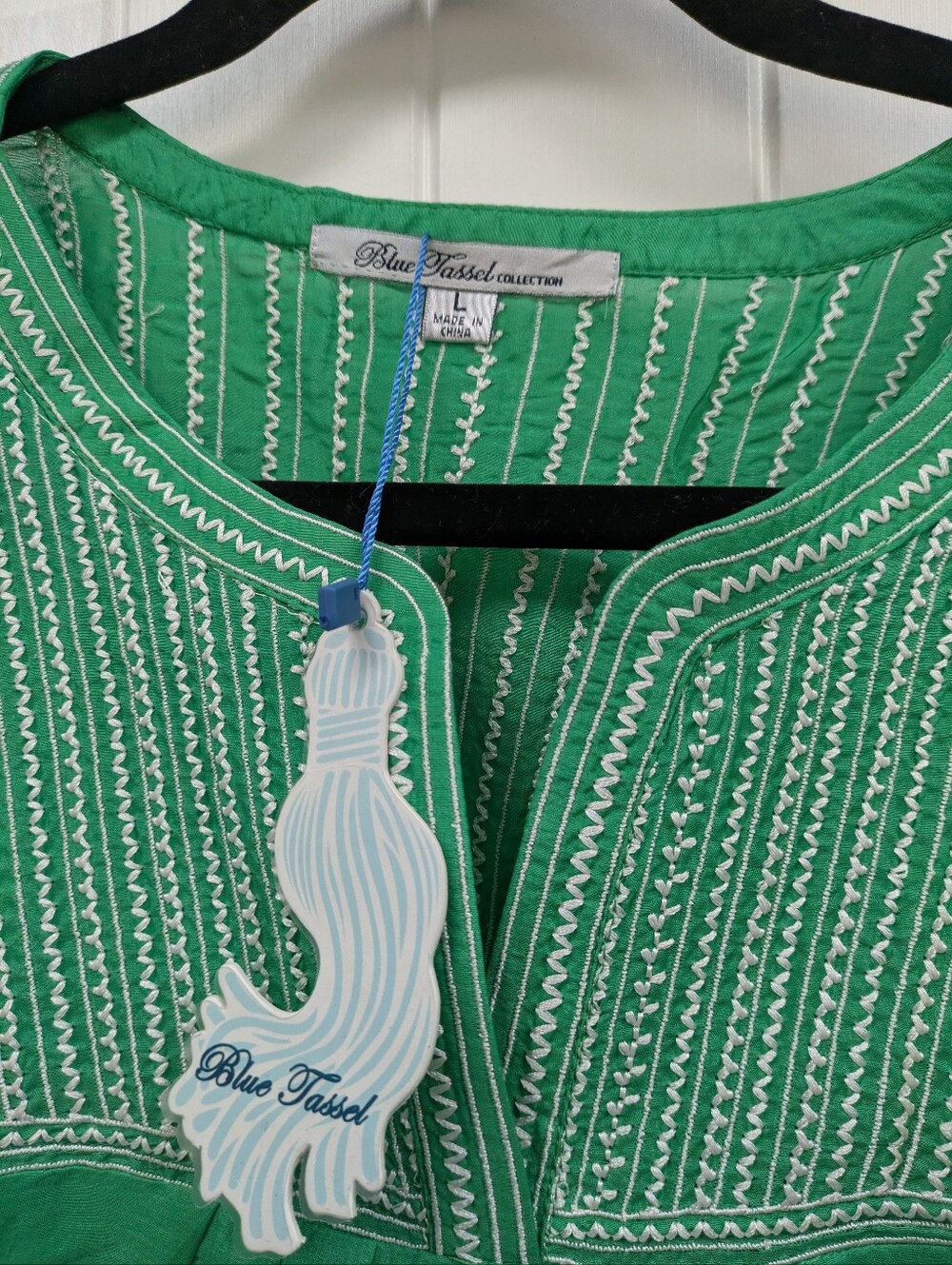 Anthropologie Blue Tassel Brand Embroidered Green Peasant Top - Picture 3 of 12
